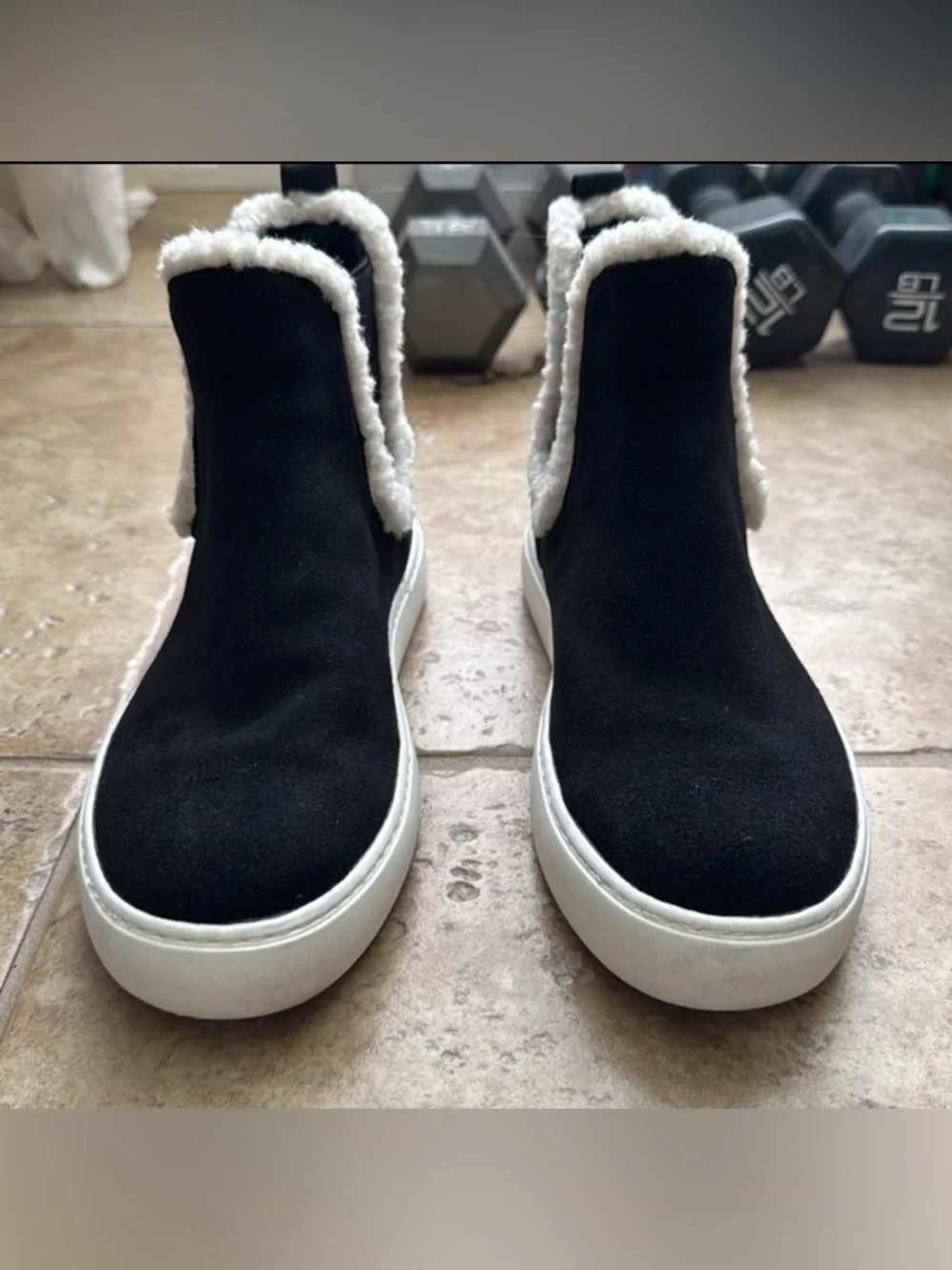 Lucky Brand Kachai Chelsea Boot Black Suede White Faux Shearling Fur Size 7 NEW - Picture 7 of 11